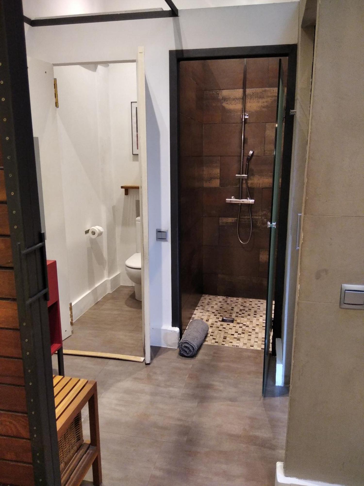 Apartment Aparteasy - Monument, Large, Cosy