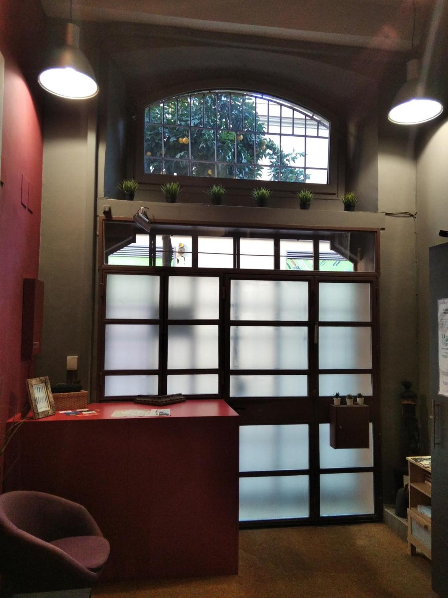 Apartment Aparteasy - Monument, Large, Cosy Barcelona